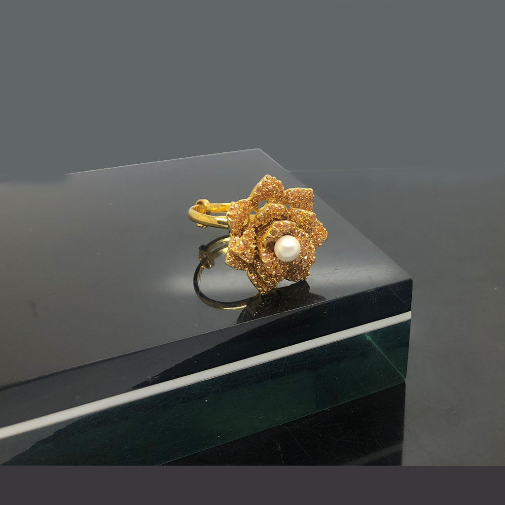 Elegant Floral Pearl Gold Ring with Sparkling Accents