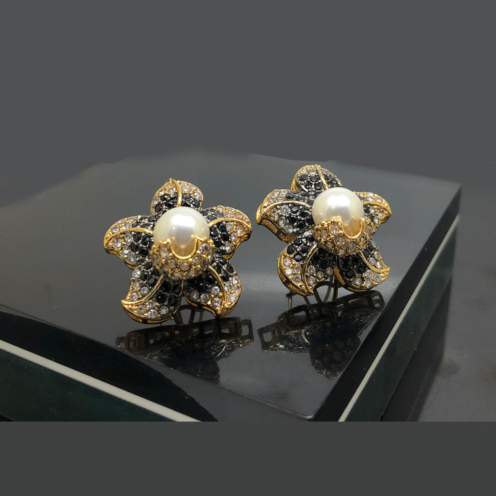 Luxurious Pearl Flower Earrings